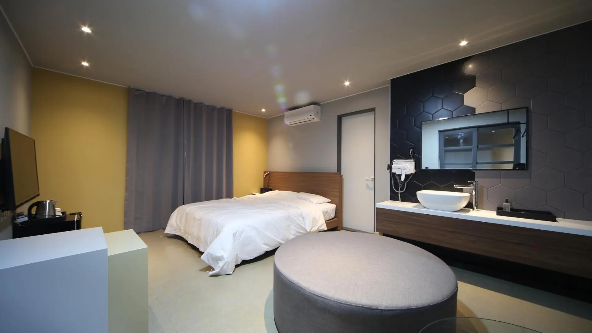 Soho Hotel Busan South Korea